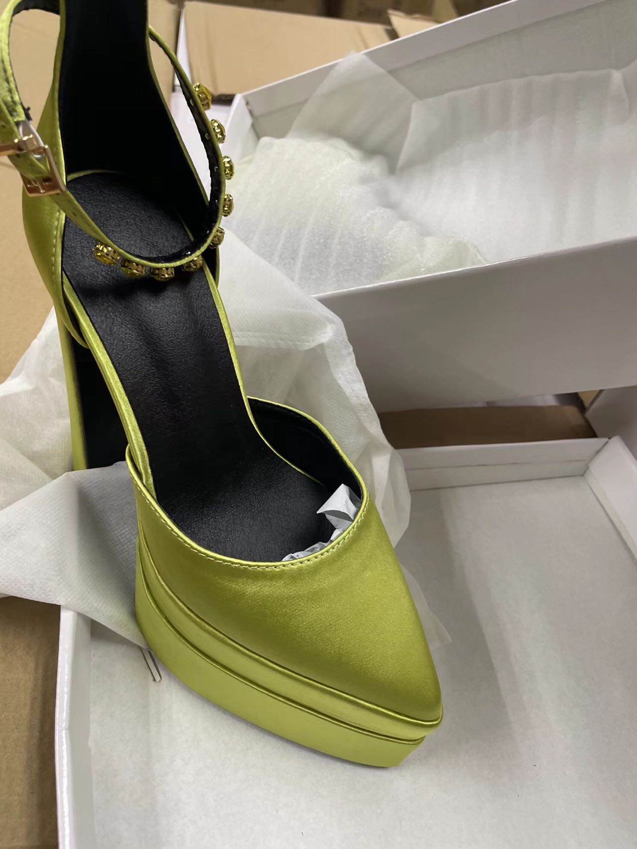 Satin Double Platform shoes