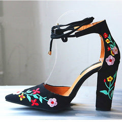 Fashionable  Embroidery shoes