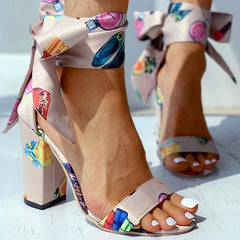 Fashionable Lace-up shoes