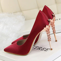 Fashion Metal Carved High Heels