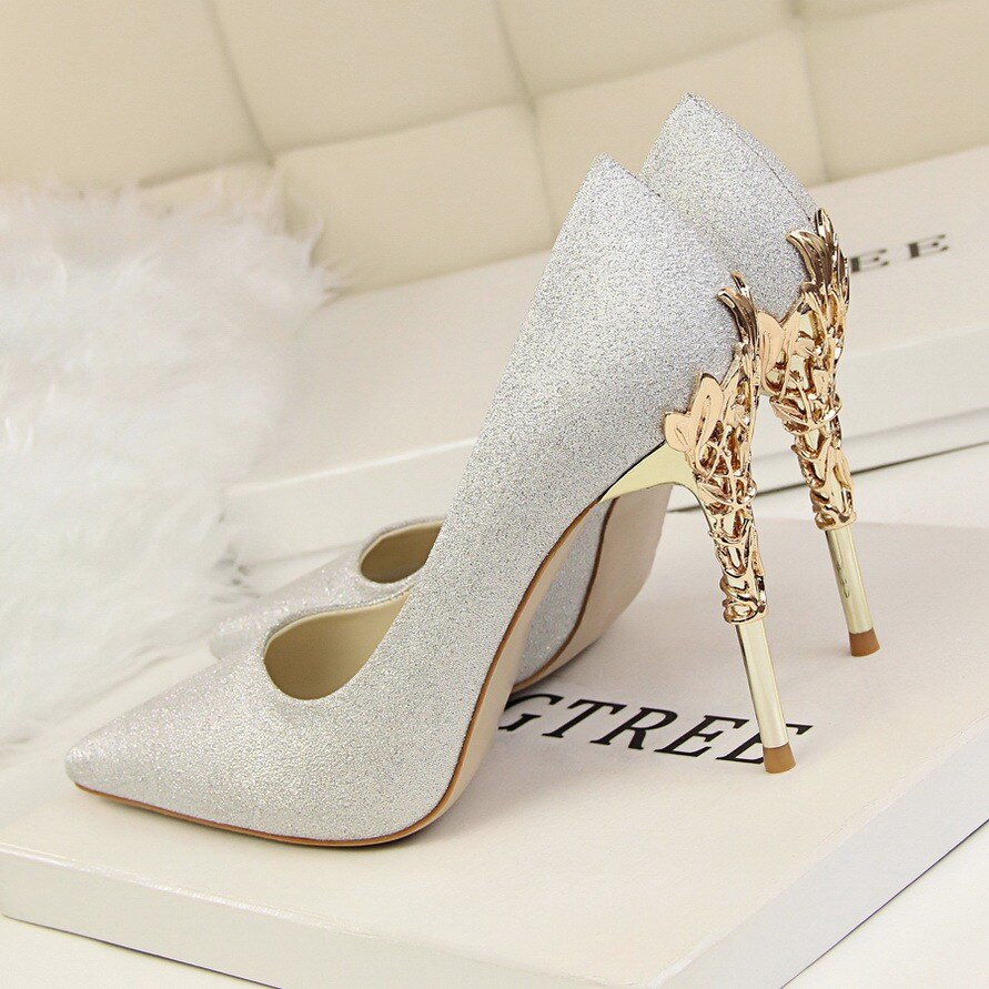 Fashion Metal Carved High Heels