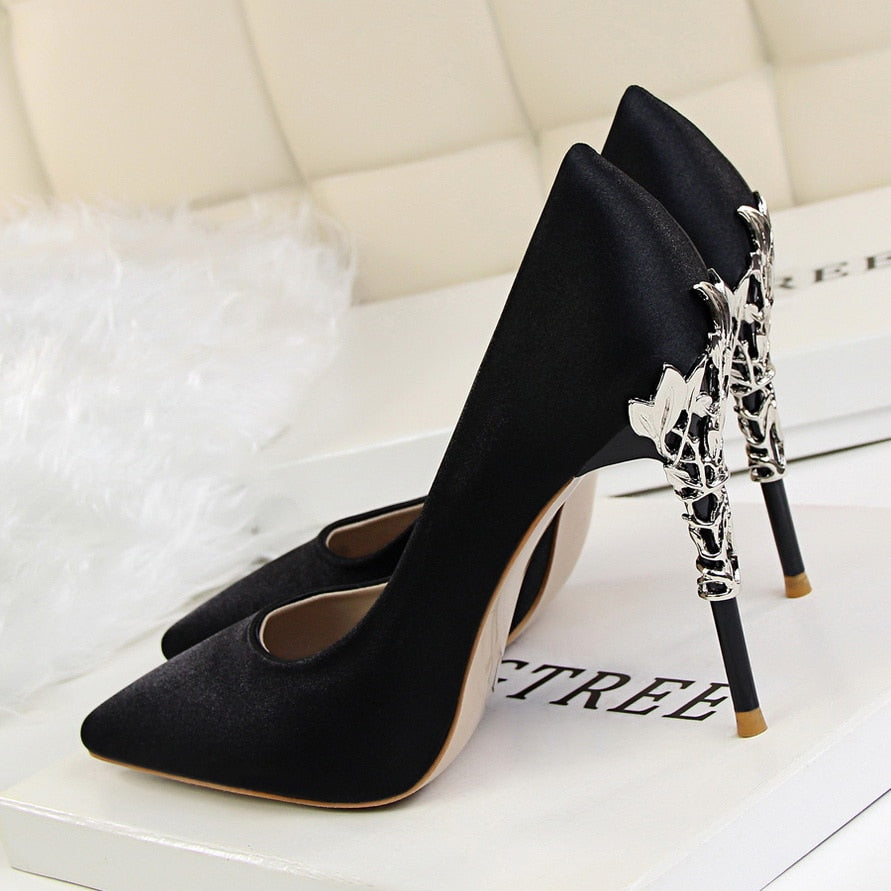 Fashion Metal Carved High Heels