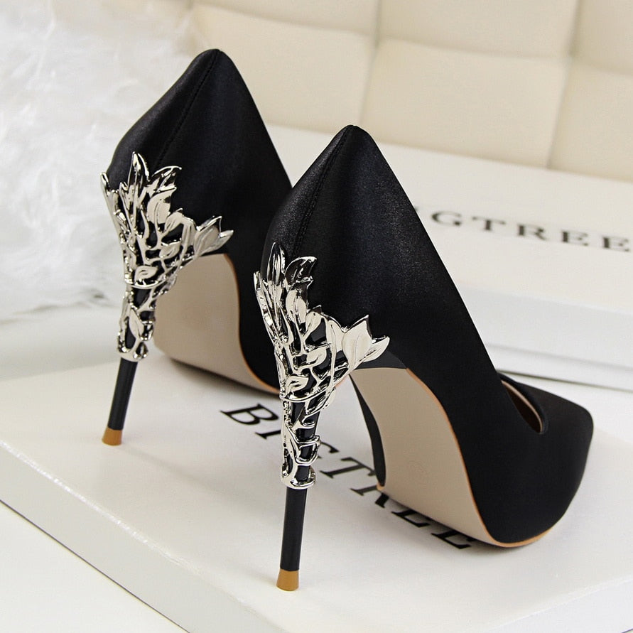 Fashion Metal Carved High Heels