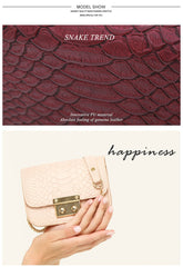 Chain serpentine Bag