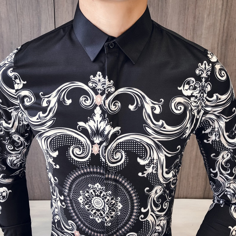 Men In Black Shirt